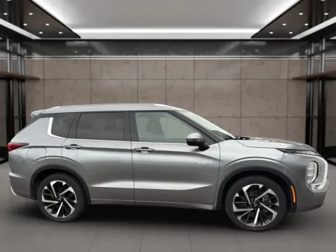 Photos of 2023 Mitsubishi Outlander PHEV SEL Sport Utility 4D for sale in Dallas, OR at Synergize Auto LLC