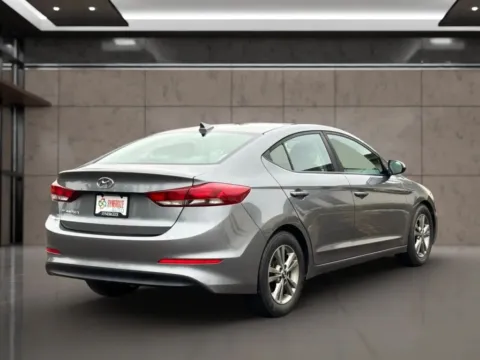 More photos of 2018 Hyundai Elantra SEL Sedan 4D at Synergize Auto LLC, OR