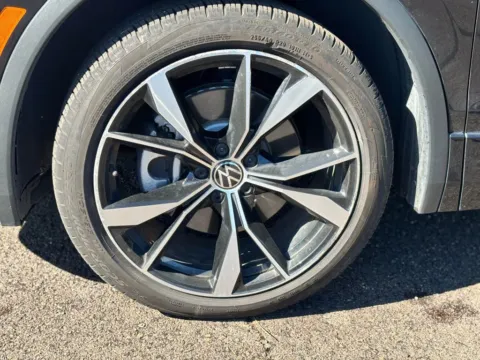 More photos of 2024 Volkswagen Tiguan SEL R-Line 4MOTION Sport Utility 4D at Synergize Auto LLC, OR