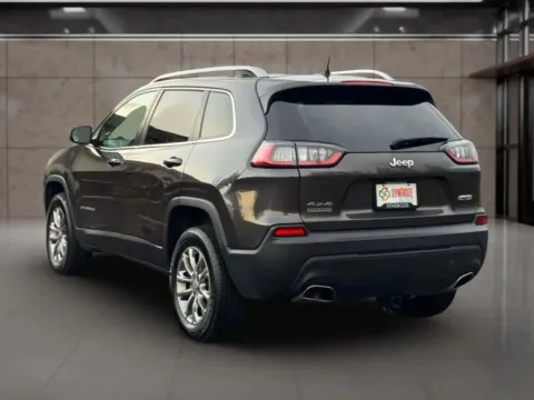 Another view of 2019 Jeep Cherokee Latitude Plus Sport Utility 4D for sale in Dallas, OR at Synergize Auto LLC