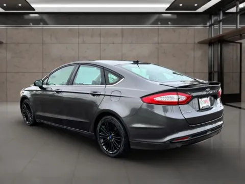 Another view of 2016 Ford Fusion SE Sedan 4D for sale in Dallas, OR at Synergize Auto LLC