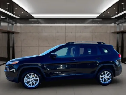 Photos of 2017 Jeep Cherokee Sport SUV 4D for sale in Dallas, OR at Synergize Auto LLC