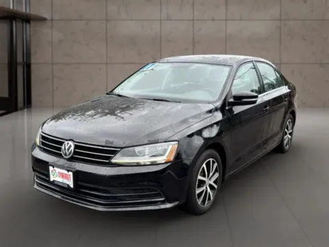 Green 2017 Volkswagen Jetta 1.4T SE Sedan 4D for sale in Dallas, OR