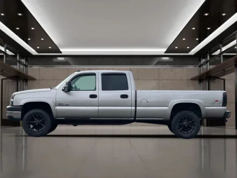 More photos of 2004 Chevrolet Silverado 2500 HD Crew Cab LS Pickup 4D 8 ft at Synergize Auto LLC, OR