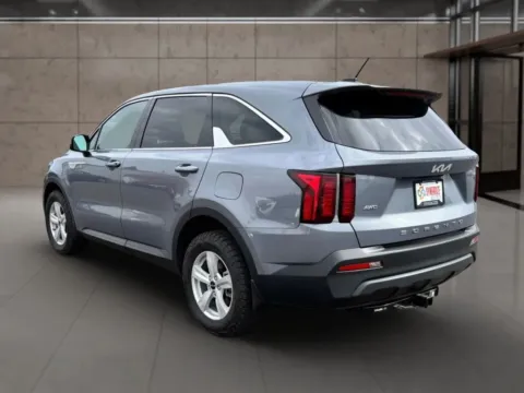 Another view of 2022 Kia Sorento LX Sport Utility 4D for sale in Dallas, OR at Synergize Auto LLC