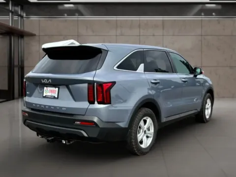 More photos of 2022 Kia Sorento LX Sport Utility 4D at Synergize Auto LLC, OR