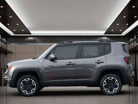 More photos of 2017 Jeep Renegade Trailhawk Sport Utility 4D at Synergize Auto LLC, OR