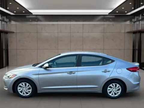 Photos of 2017 Hyundai Elantra SE Sedan 4D for sale in Dallas, OR at Synergize Auto LLC