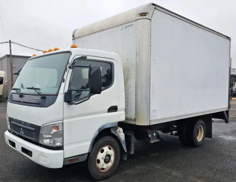 Unknown 2008 Mitsubishi Fuso FE 145 for sale in Dallas, OR