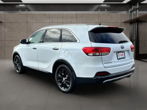 Another view of 2017 Kia Sorento EX Sport Utility 4D for sale in Dallas, OR at Synergize Auto LLC