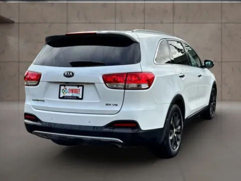 More photos of 2017 Kia Sorento EX Sport Utility 4D at Synergize Auto LLC, OR