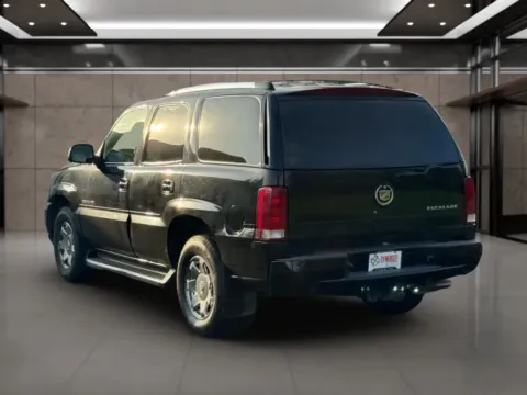 Another view of 2002 Cadillac Escalade Sport Utility 4D for sale in Dallas, OR at Synergize Auto LLC