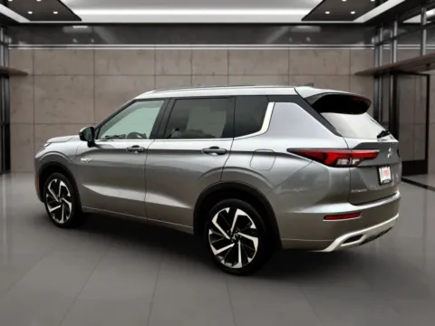 Another view of 2023 Mitsubishi Outlander PHEV SEL Sport Utility 4D for sale in Dallas, OR at Synergize Auto LLC