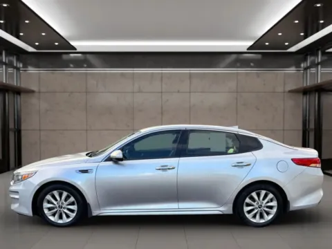 Photos of 2018 Kia Optima EX Sedan 4D for sale in Dallas, OR at Synergize Auto LLC