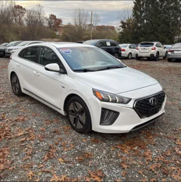 More photos of 2020 Hyundai IONIQ Hybrid SEL at Car Central Wallingford, CT