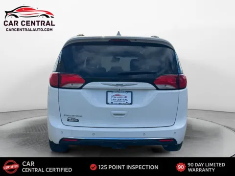 More photos of 2017 Chrysler Pacifica Touring L Plus at Car Central Wallingford, CT