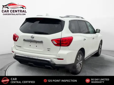 More photos of 2019 Nissan Pathfinder SL at Car Central Wallingford, CT