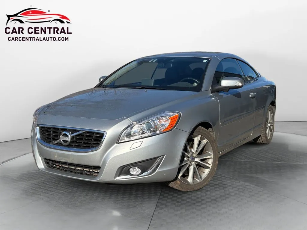 Gray 2013 Volvo C70 T5 for sale in Wallingford, CT
