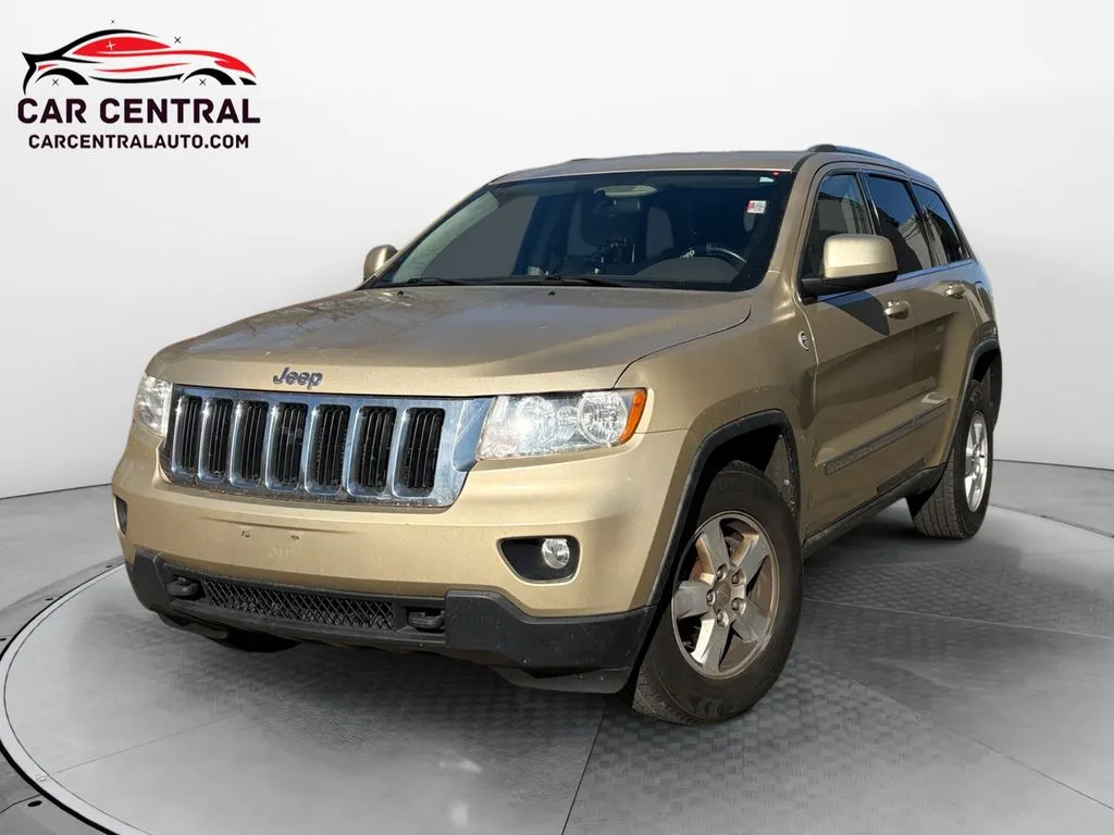 2011 Jeep Grand Cherokee Laredo's photo