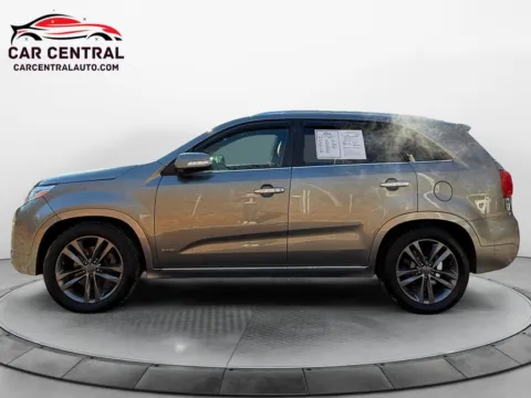Photos of 2014 Kia Sorento Limited V6 for sale in Wallingford, CT at Car Central Wallingford
