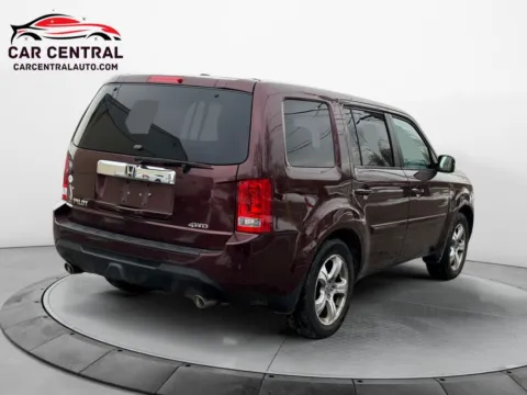 More photos of 2013 Honda Pilot EX-L at Car Central Wallingford, CT