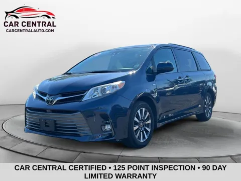 Blue 2018 Toyota Sienna XLE for sale in Wallingford, CT