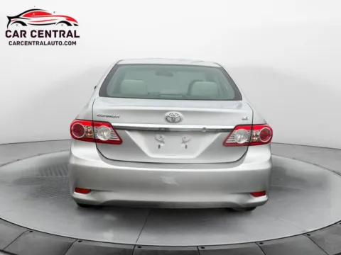 More photos of 2013 Toyota Corolla LE at Car Central Wallingford, CT