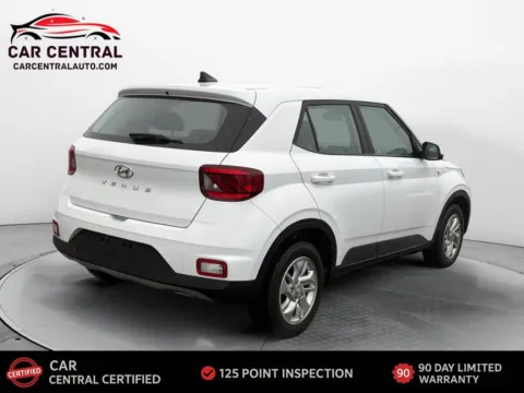 More photos of 2021 Hyundai Venue SE at Car Central Wallingford, CT