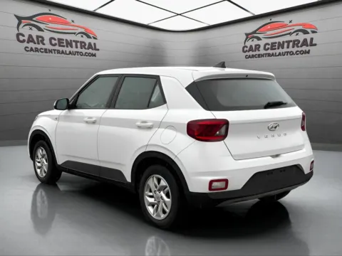 Another view of 2021 Hyundai Venue SE for sale in Wallingford, CT at Car Central Wallingford