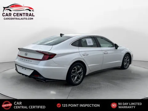 More photos of 2020 Hyundai Sonata SEL at Car Central Wallingford, CT
