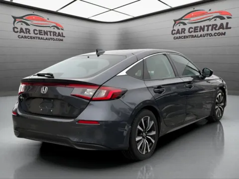 More photos of 2022 Honda Civic EX-L at Car Central Wallingford, CT