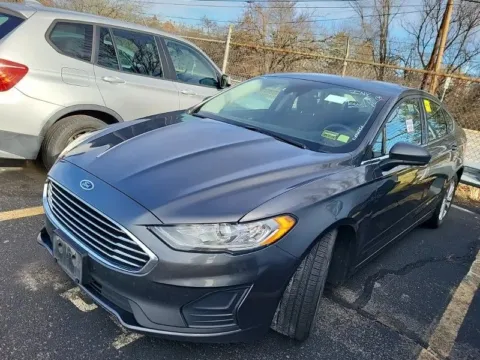 Gray 2020 Ford Fusion SE for sale in Wallingford, CT