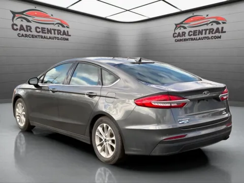 Another view of 2020 Ford Fusion SE for sale in Wallingford, CT at Car Central Wallingford
