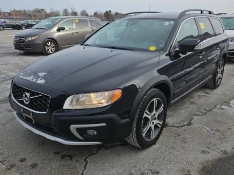 More photos of 2015 Volvo XC70 T6 at Car Central Wallingford, CT