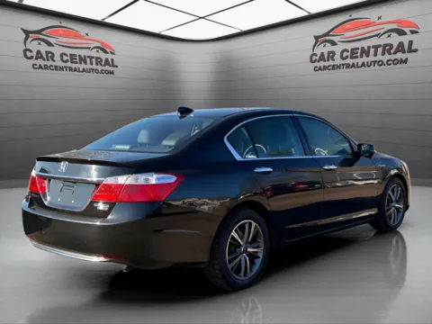 More photos of 2014 Honda Accord Hybrid Touring at Car Central Wallingford, CT