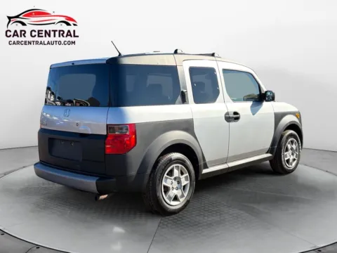 More photos of 2008 Honda Element LX at Car Central Wallingford, CT
