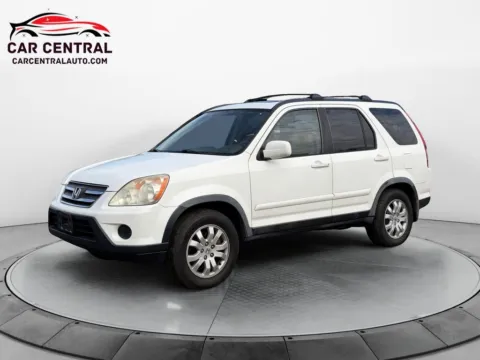 White 2005 Honda CR-V SE for sale in Wallingford, CT