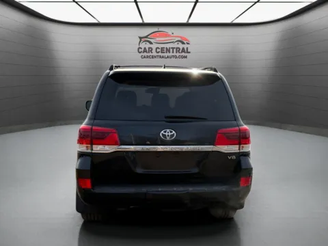 More photos of 2016 Toyota Land Cruiser at Car Central Wallingford, CT