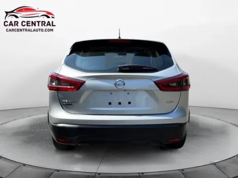 More photos of 2021 Nissan Rogue Sport S at Car Central Wallingford, CT