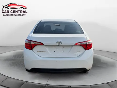 More photos of 2016 Toyota Corolla LE at Car Central Wallingford, CT
