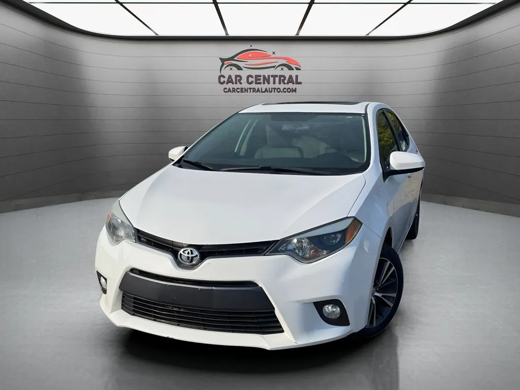 White 2016 Toyota Corolla LE for sale in Wallingford, CT