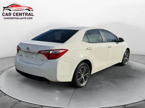 More photos of 2016 Toyota Corolla LE at Car Central Wallingford, CT