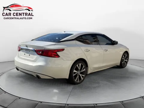 More photos of 2016 Nissan Maxima 3.5 S at Car Central Wallingford, CT