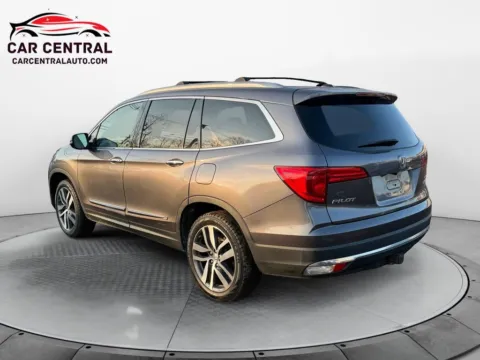 Another view of 2018 Honda Pilot Touring for sale in Wallingford, CT at Car Central Wallingford