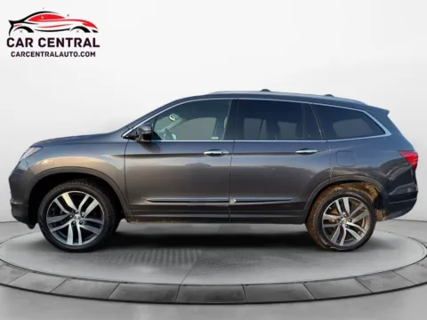 Photos of 2018 Honda Pilot Touring for sale in Wallingford, CT at Car Central Wallingford