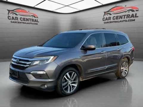 Gray 2018 Honda Pilot Touring for sale in Wallingford, CT