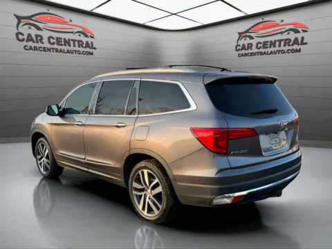 Another view of 2018 Honda Pilot Touring for sale in Wallingford, CT at Car Central Wallingford