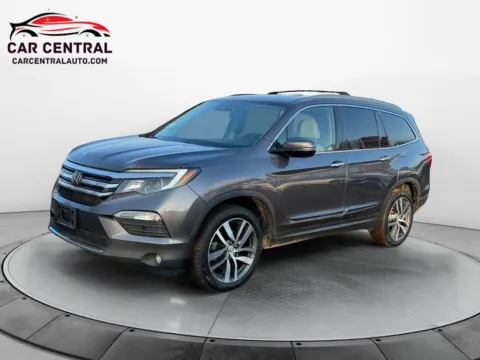 Gray 2018 Honda Pilot Touring for sale in Wallingford, CT