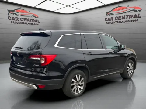 More photos of 2021 Honda Pilot EX-L at Car Central Wallingford, CT
