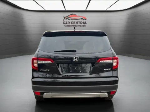 More photos of 2021 Honda Pilot EX-L at Car Central Wallingford, CT